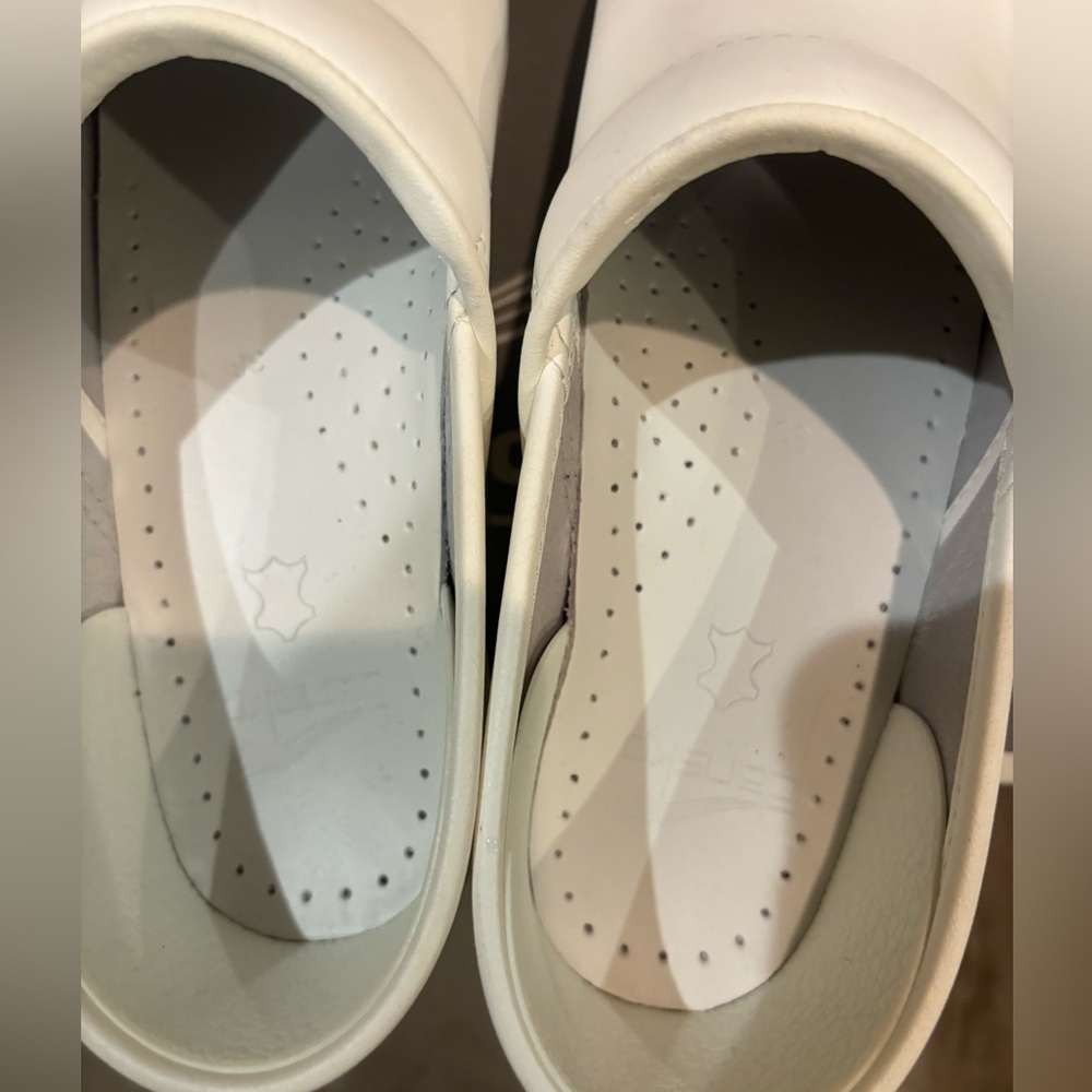 Dansko clogs - Picture 8 of 13